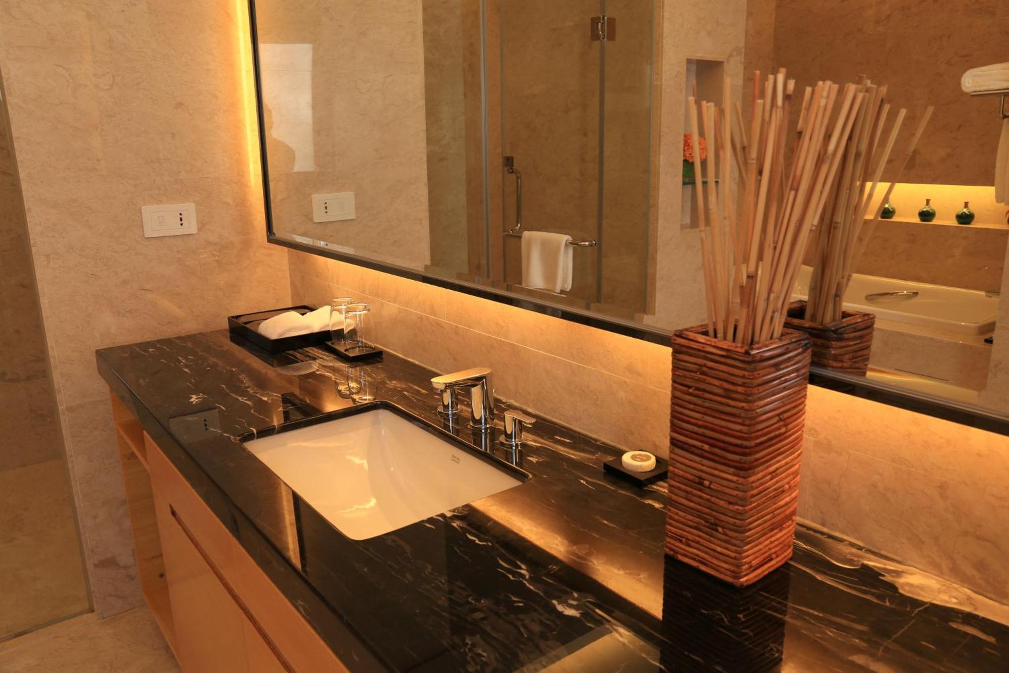Guangzhou Changfeng Gloria Plaza Hotel Exterior photo