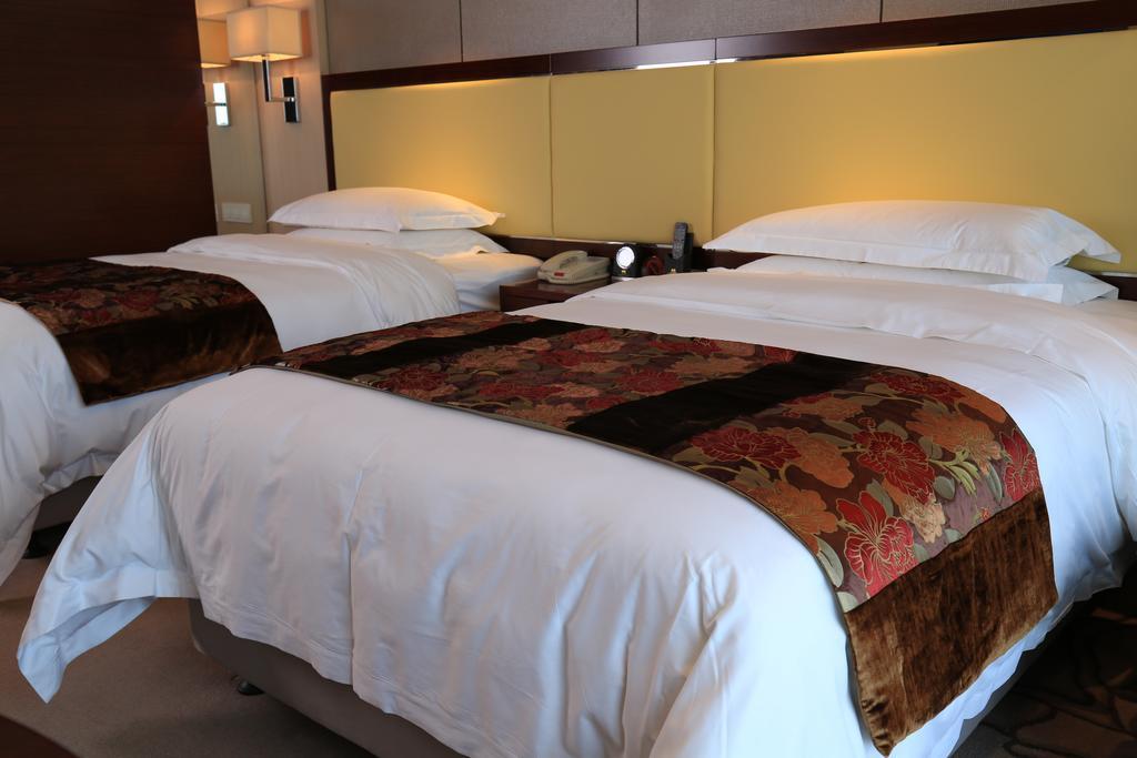 Guangzhou Changfeng Gloria Plaza Hotel Room photo